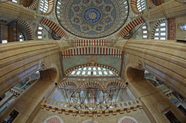 Türkiye 'nin Edirne kentindeki Selimiye Camii 16. yüzyılda inşa edilmiştir. Ülkedeki en önemli tarihi camilerden biridir..