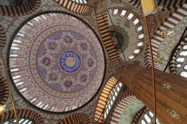 Türkiye 'nin Edirne kentindeki Selimiye Camii 16. yüzyılda inşa edilmiştir. Ülkedeki en önemli tarihi camilerden biridir..