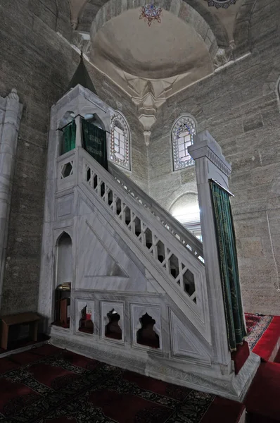 모스크는 위치해 있으며 미마르 세기에 지었다 — 스톡 사진