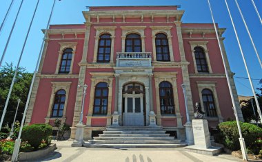 Türkiye 'nin Edirne kenti eski bir Osmanlı şehridir. Birçok tarihi eser içeriyor..