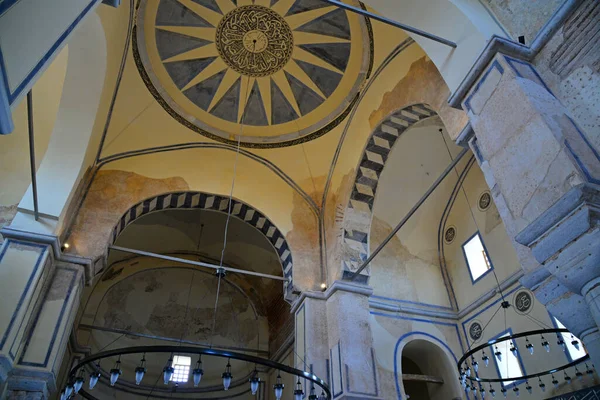 位于土耳其埃迪尔内的伊内兹城堡和圣索菲亚教堂 Hagia Sophia Church 是由拜占庭人建造的 当突厥人占领该地区时 教堂变成了一座清真寺 — 图库照片
