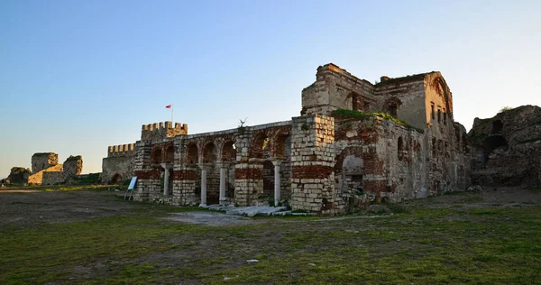 터키에 르네에 위치한 에네스 아피아 소피아 교회는 비잔티움에 건축되었다 투르크에게 — 스톡 사진
