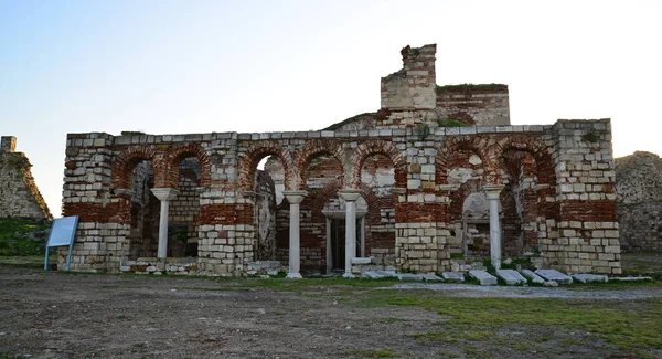 エネス城とハギア ソフィア教会 英語版 はトルコのエディルネにあり ビザンツ帝国によって建設された トルコ人によってこの地域が占領されたとき 教会はモスクに変えられた — ストック写真