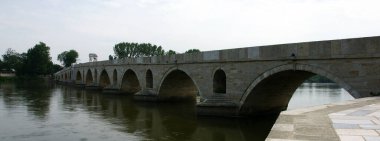 Türkiye 'nin Edirne kentinde yer alan Meriç Köprüsü 1847 yılında inşa edildi..