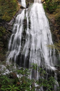 Türkiye 'nin Duzce kentinde yer alan Guzeldere Şelalesi, ülkenin en yüksek şelalelerinden biri..