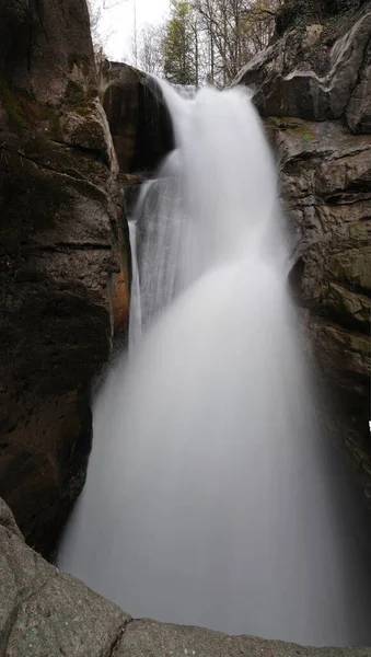 Localizado Duzce Turquia Cachoeira Samandere Uma Das Importantes Cachoeiras Cidade — Fotografia de Stock