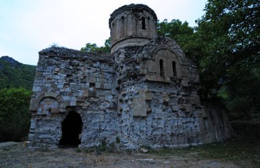 Türkiye 'nin Ardanuc kentinde yer alan Yeni Rabat Kilisesi, Ortaçağ' da inşa edildi..