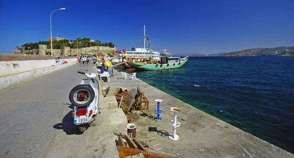 Město Kusadasi Které Nachází Tureckém Aydnu Významným Turistickým Centrem — Stock fotografie