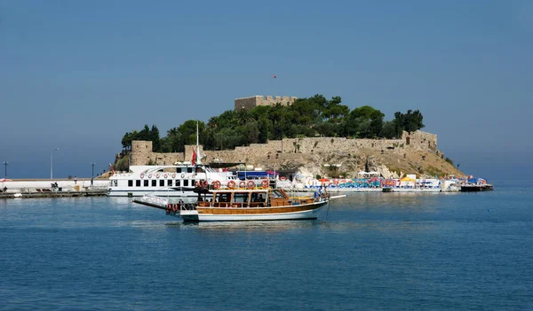 Aydn Türkiye Yer Alan Kusadasi Ilçesi Önemli Bir Turizm Merkezidir - Stok İmaj