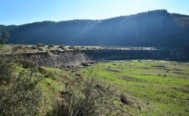 Osmanlı Dönemi 'nde inşa edilen barajlar İstanbul' a su taşımak için yaygın olarak kullanıldı. 