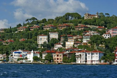 Tarihsel ve doğal zenginliğiyle Boğaz, dünyanın en önemli turizm merkezlerinden biridir..