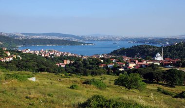 Tarihsel ve doğal zenginliğiyle Boğaz, dünyanın en önemli turizm merkezlerinden biridir..