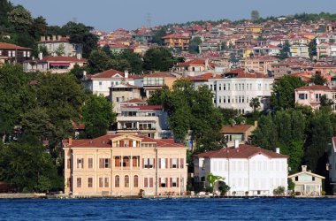 Tarihsel ve doğal zenginliğiyle Boğaz, dünyanın en önemli turizm merkezlerinden biridir..