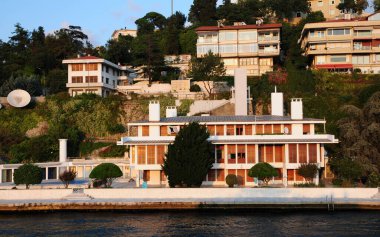 Tarihsel ve doğal zenginliğiyle Boğaz, dünyanın en önemli turizm merkezlerinden biridir..