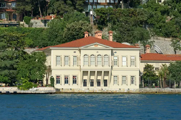 Bosphorus Its Historical Natural Richness One Most Important Tourism Centers — Stock Photo, Image