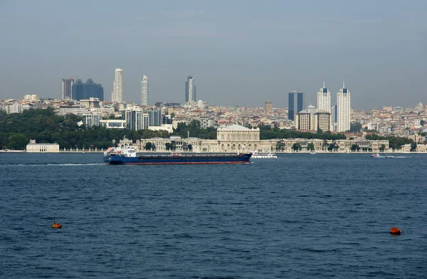 Tarihsel ve doğal zenginliğiyle Boğaz, dünyanın en önemli turizm merkezlerinden biridir..