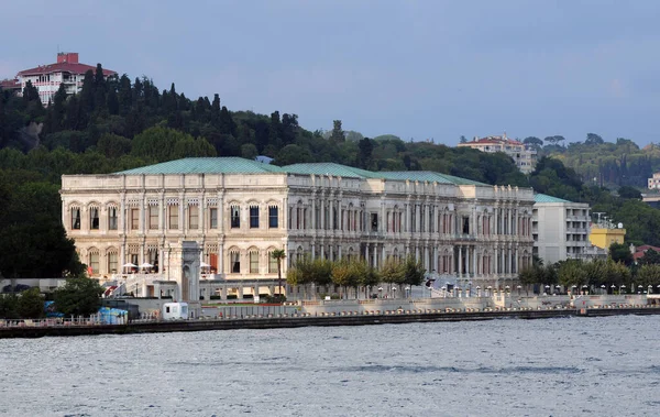 Tarihsel ve doğal zenginliğiyle Boğaz, dünyanın en önemli turizm merkezlerinden biridir..
