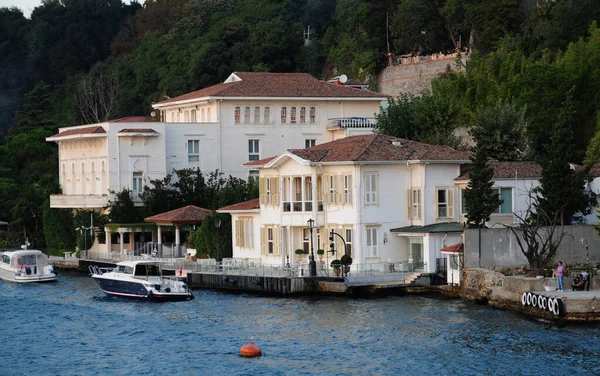 Bosphorus Történelmi Természeti Gazdagságával Világ Egyik Legfontosabb Turisztikai Központja — Stock Fotó
