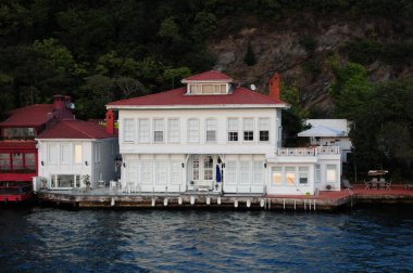 Tarihsel ve doğal zenginliğiyle Boğaz, dünyanın en önemli turizm merkezlerinden biridir..