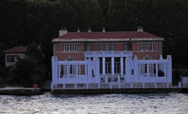 Tarihsel ve doğal zenginliğiyle Boğaz, dünyanın en önemli turizm merkezlerinden biridir..