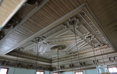 İstanbul, Türkiye 'de yer alan Abbas Ağa Camii 16. yüzyılda inşa edilmiştir. Mimar Sinan tarafından inşa edildi..