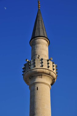Türkiye 'nin İstanbul kentinde yer alan Ahi Celebi Camii 16. yüzyılda inşa edildi. Mimar Sinan tarafından inşa edildi..