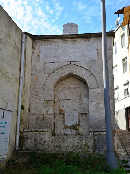Ubicada Estambul Turquía Mezquita Abbas Aga Fue Construida Siglo Xvi —  Fotos de Stock