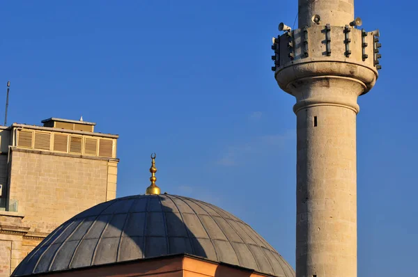 位于土耳其伊斯坦布尔的Ahi Celebi清真寺建于16世纪 它由Mimar Sinan建造 — 图库照片