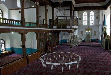 İstanbul, Türkiye 'de yer alan Arap Camii eski bir kiliseden camiye dönüştürüldü. 8. yüzyılda inşa edildiği düşünülüyor..