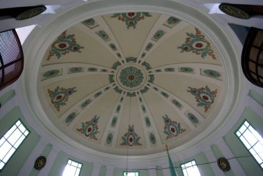 İstanbul, Türkiye 'de yer alan Asariye Camii 1839 yılında inşa edildi..