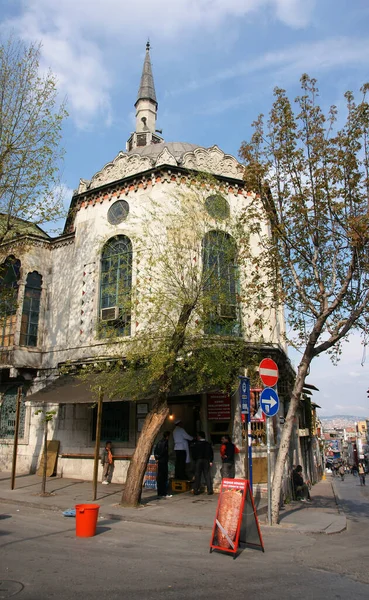 位于伊斯坦布尔法蒂赫区的阿里帕夏清真寺建于1869年 — 图库照片