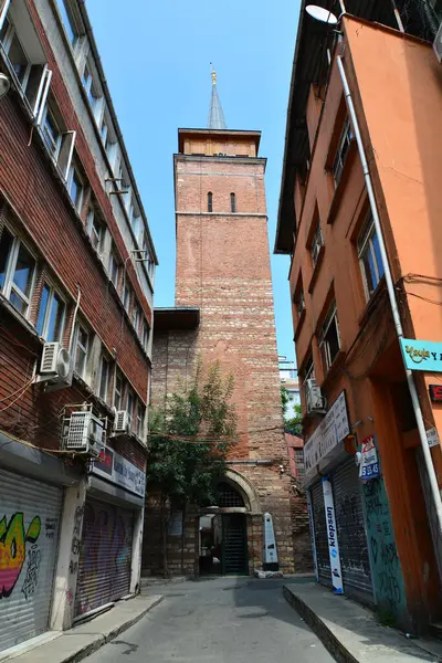 トルコのイスタンブールに位置し アラップ モスクは古い教会からモスクに転換された 8世紀に建てられたと考えられている — ストック写真