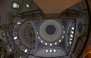 İstanbul, Türkiye 'deki Atik Ali Paşa Camii ve Kompleksi 1496 yılında inşa edildi..