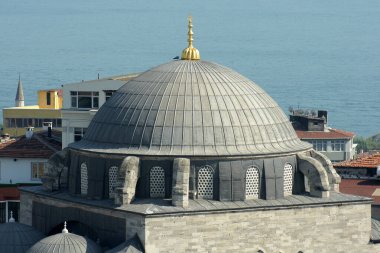 İstanbul, Türkiye 'deki Atik Ali Paşa Camii ve Kompleksi 1496 yılında inşa edildi..