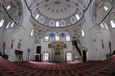İstanbul, Türkiye 'deki Atik Ali Paşa Camii ve Kompleksi 1496 yılında inşa edildi..