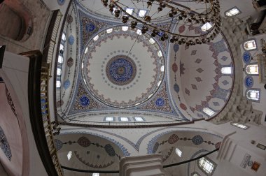 İstanbul, Türkiye 'deki Atik Ali Paşa Camii ve Kompleksi 1496 yılında inşa edildi..