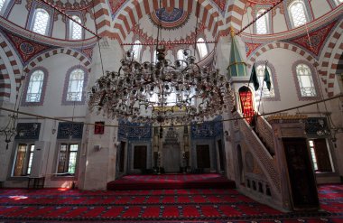 İstanbul, Türkiye 'de bulunan Atik Valide Camii ve Kompleksi 16. yüzyılda Mimar Sinan tarafından inşa edildi..