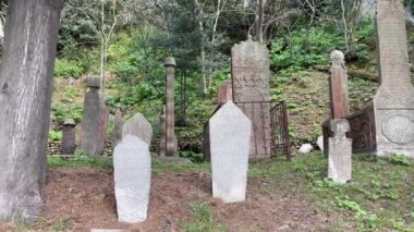 Türkiye 'de eski Osmanlı mezar taşları