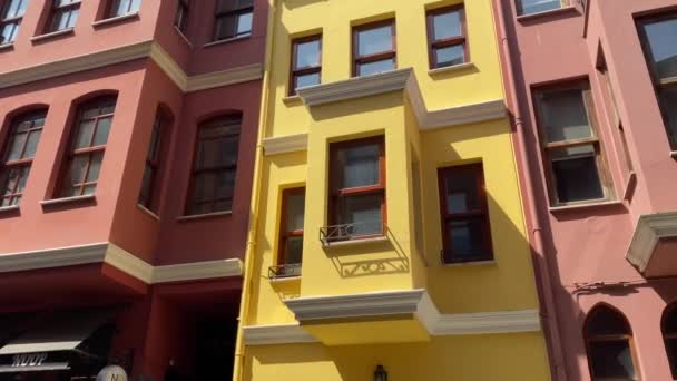 Las Coloridas Antiguas Casas Otomanas Estambul Turquía Son Bastante Notables — Vídeos de Stock