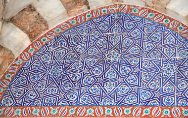 2. Selim 'in mezarı, Türkiye' nin Sultanahmet ilçesinde, Mimar Sinan tarafından 16. yüzyılda inşa edilmiştir. Muhteşem fayansları çarpıcı..