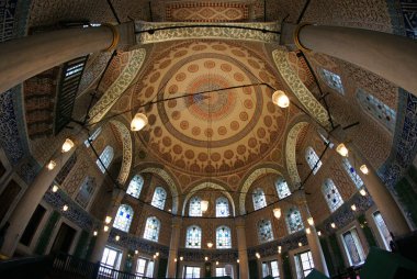 Sultanahmet ilçesinde bulunan 3.Mehmet Mezarı 1609 yılında inşa edildi..