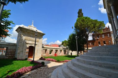İstanbul, Türkiye 'de yer alan Ayazma Camii 1760 yılında inşa edildi..