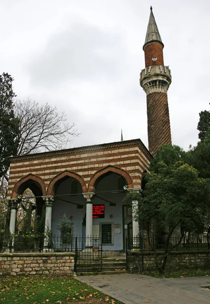Burmali Masjid Una Moschea Situata Nel Quartiere Vefa Istanbul Costruito — Foto Stock