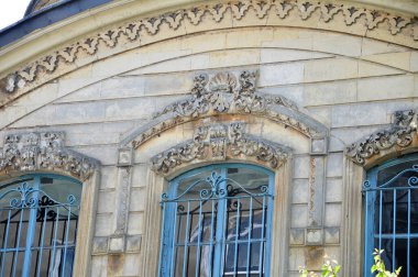 İstanbul, Türkiye 'de yer alan Cevri Kalfa Camii 18. yüzyılda inşa edildi..