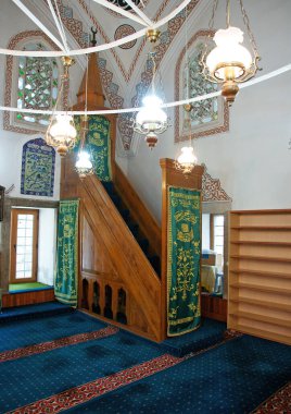 İstanbul, Türkiye 'de yer alan Cezeri Kasim Paşa Camii, 16. yüzyılın başında inşa edildi..