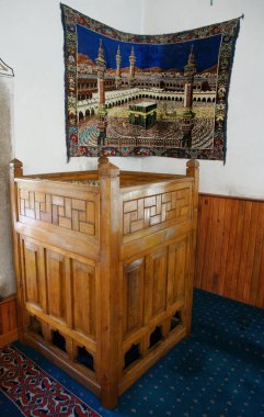 İstanbul, Türkiye 'de yer alan Cezeri Kasim Paşa Camii, 16. yüzyılın başında inşa edildi..