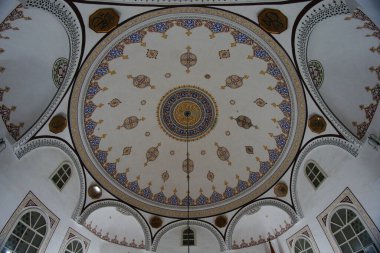 İstanbul, Türkiye 'de yer alan Corlulu Ali Paşa Camii ve Madrasa 18. yüzyılda inşa edildi. Orası turistik bir yer..