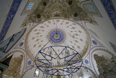 İstanbul, Türkiye 'deki Davut Paşa Camii ve Kompleksi 1498 yılında inşa edildi. İstanbul 'un en eski camilerinden biridir. Cami, Madrasa, Çeşme ve Mezardan oluşur..