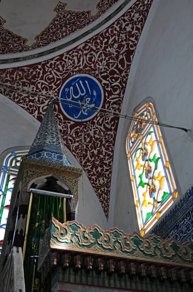 Τζαμί Σινίλι Και Συγκρότημα Που Βρίσκεται Στο Ουσκουντάρ Της Τουρκίας — Φωτογραφία Αρχείου