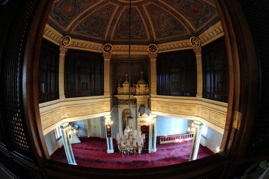 İstanbul, Türkiye 'de yer alan Ertuğrul Tekke Camii 1887 yılında inşa edildi. Ahşap mimari görülmeye değer..